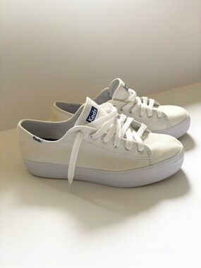 Keds Triple Kick Canvas Platform Sneakers, women’s Sz 9.5, fit smaller.